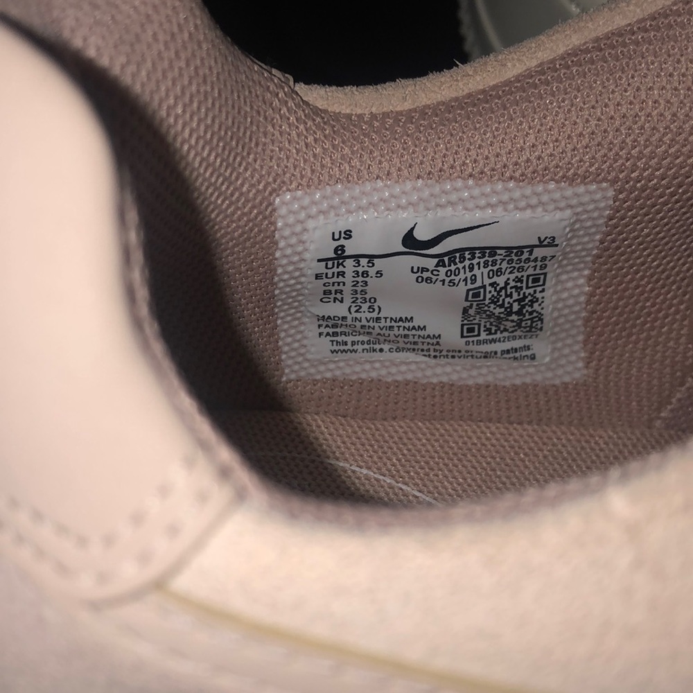 Wmns Air Force 1 Sage Low ‘Particle Beige’ - Picture 5 of 5